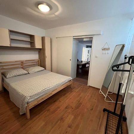Apartmani Maksan Pakoštane Exterior foto