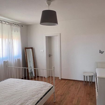 Apartmani Maksan Pakoštane Exterior foto