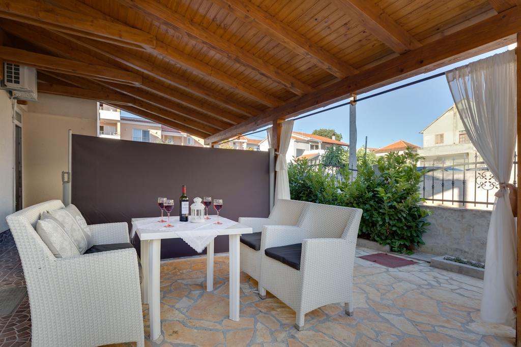 Apartmani Maksan Pakoštane Exterior foto