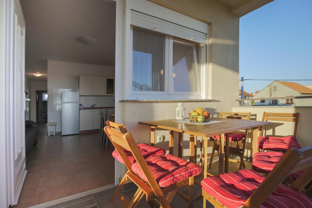 Apartmani Maksan Pakoštane Exterior foto